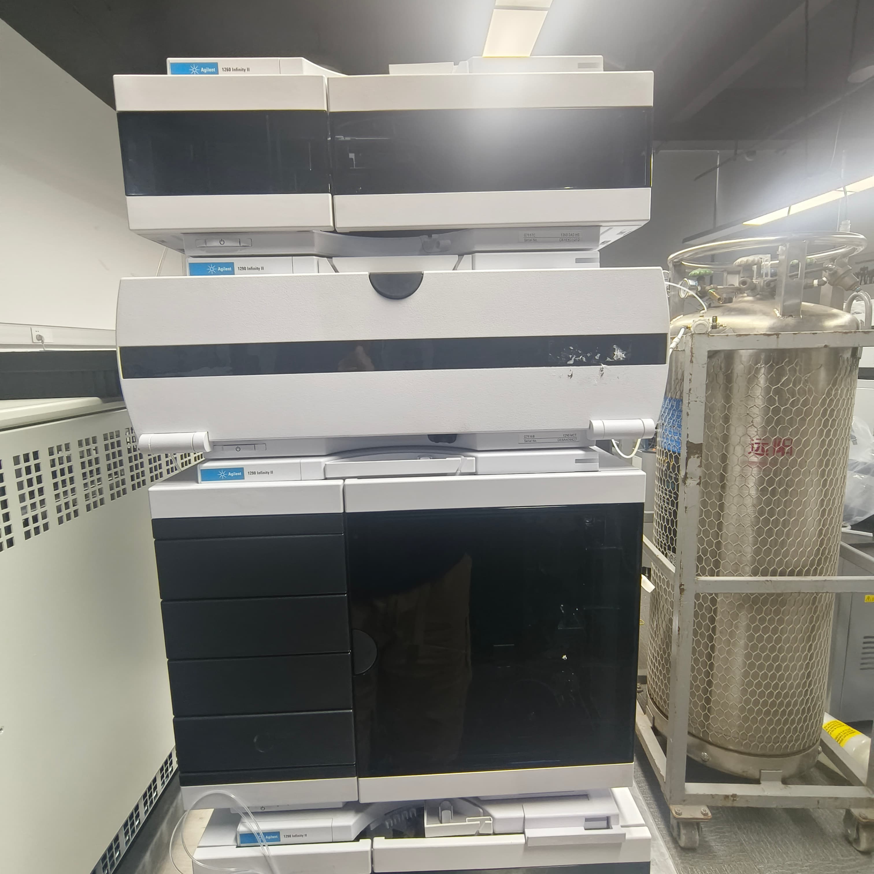 Used Agilent 1290 Infinity II UHPLC